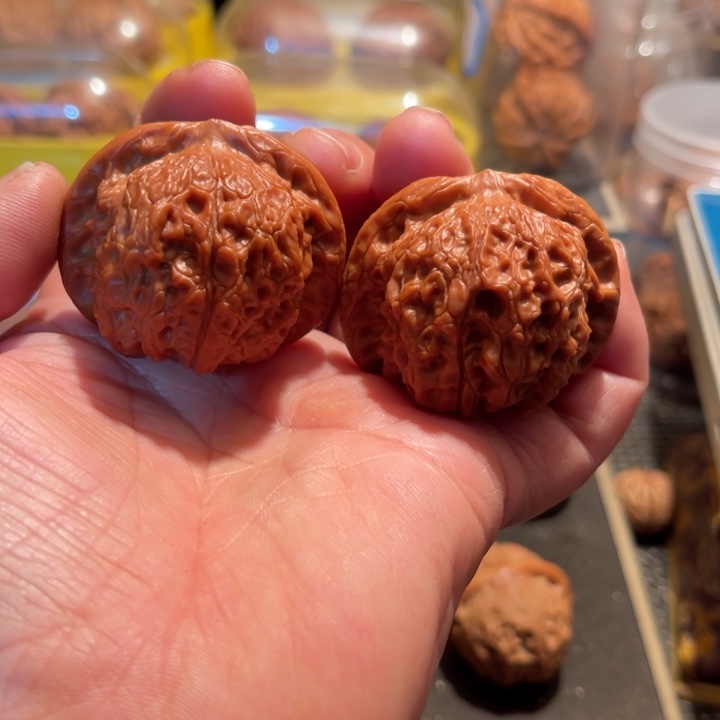 文玩核桃把件千*全品血麒麟44