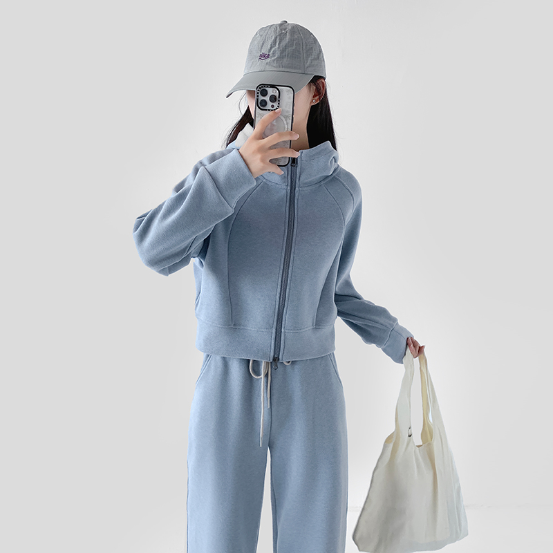 【秋季新款】糯米绒休闲运动外套少女风针织时尚加绒上衣瑜伽服