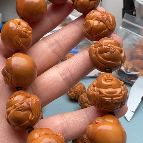 橄榄核手串男***强雕刻工艺