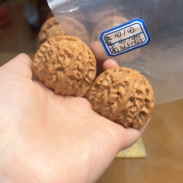 把件文玩核桃白狮子维修