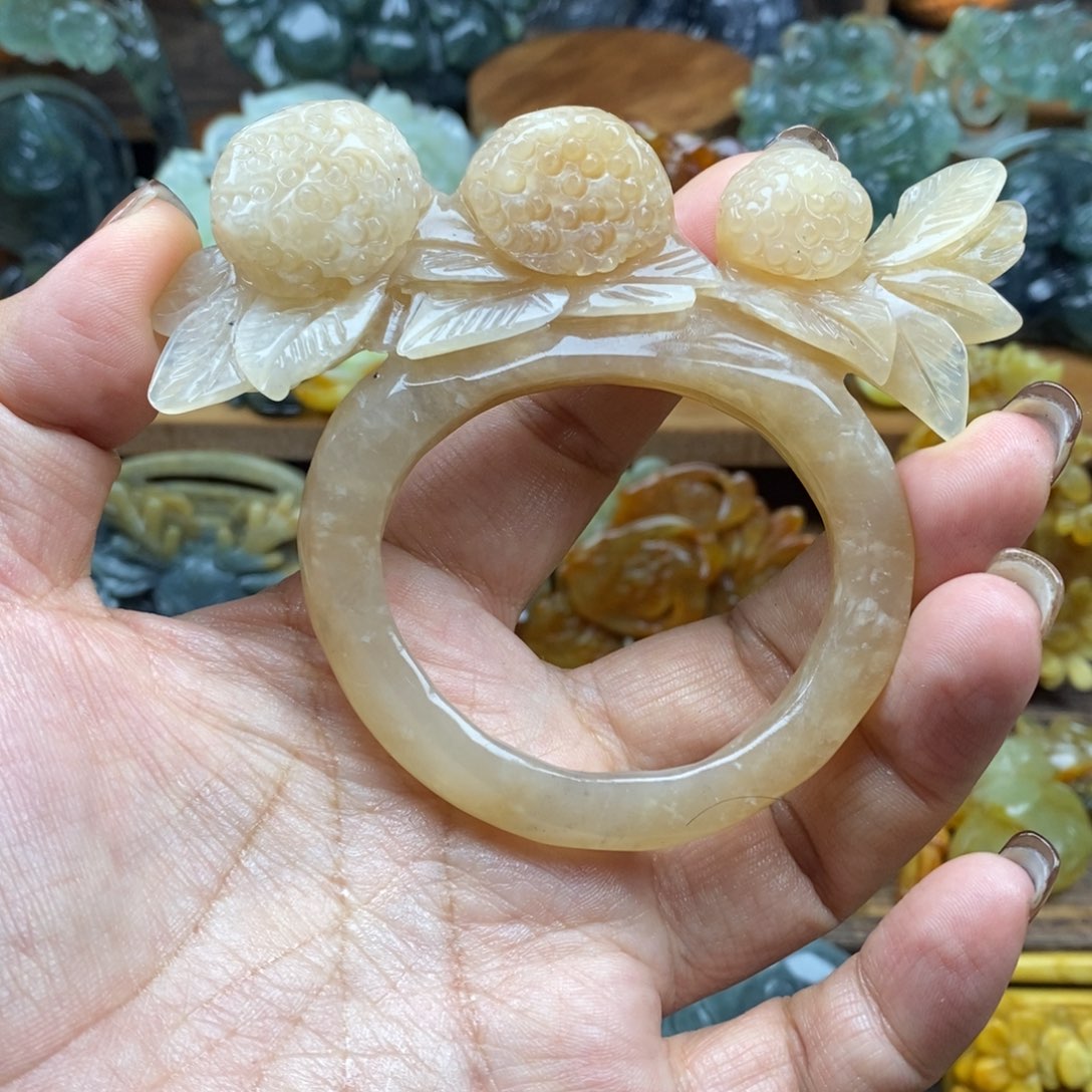 蛇纹石玉未镶嵌吊坠(不含链)