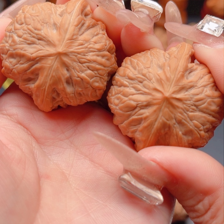 文玩核桃把件微袖红皮矮桩大肚铁锤