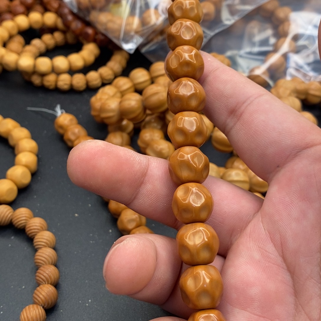 猴头核桃手串红***叔奶酪