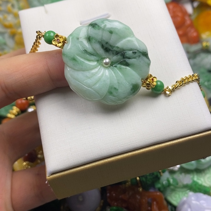 翡翠未镶嵌吊坠(赠链)