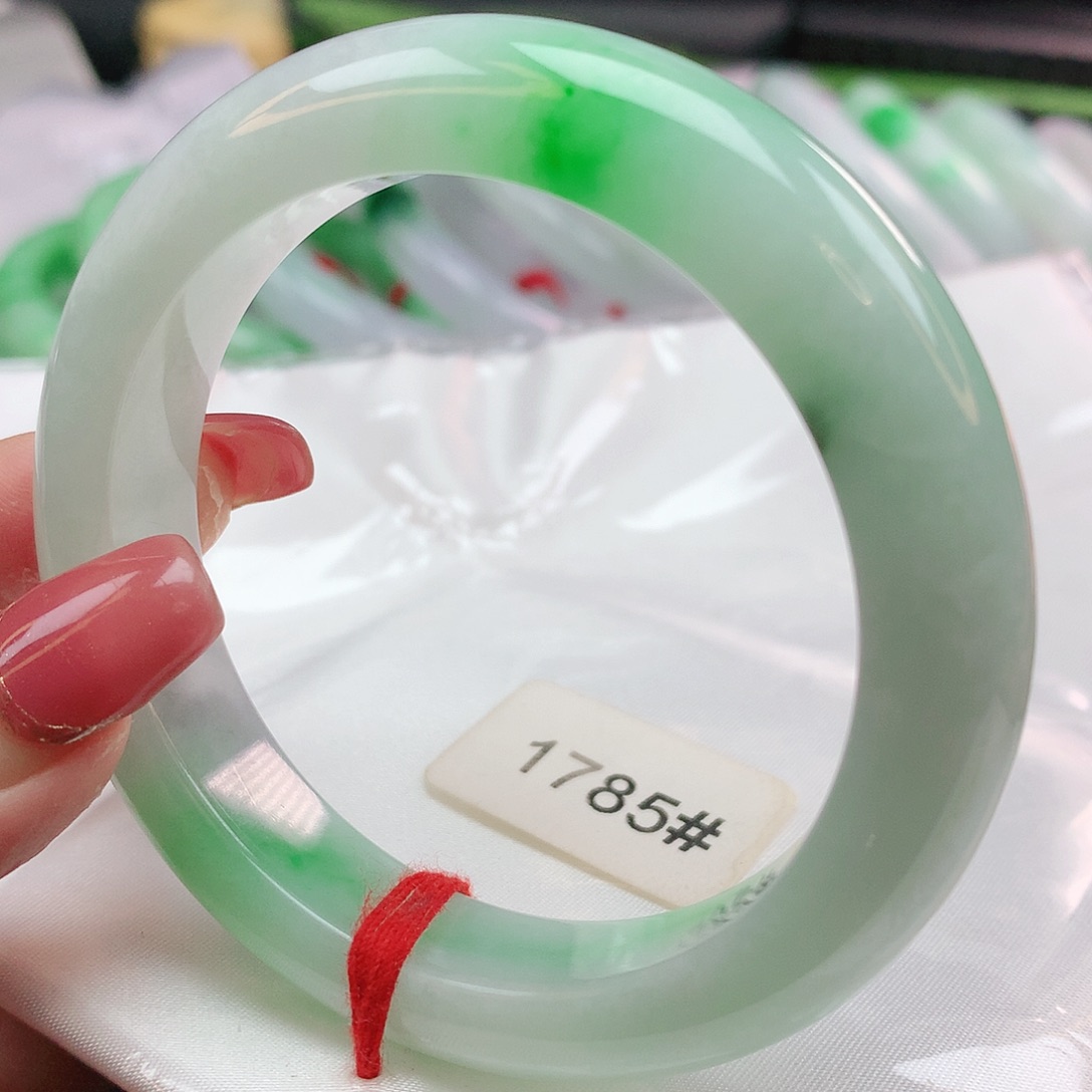 翡翠手镯未镶嵌正圈55