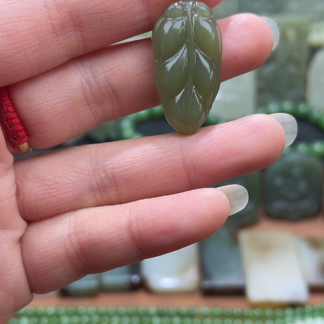 和田玉未镶嵌吊坠(不含链)