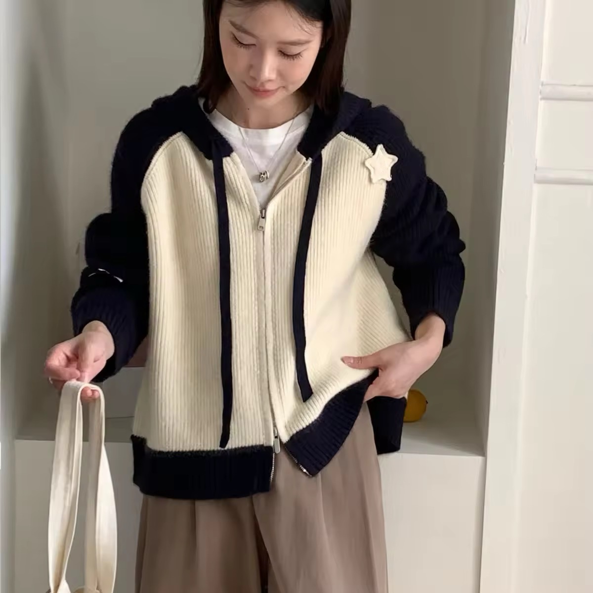 玲姐定制-连帽抽绳款双拉链拼色宽松休闲针织开衫472735