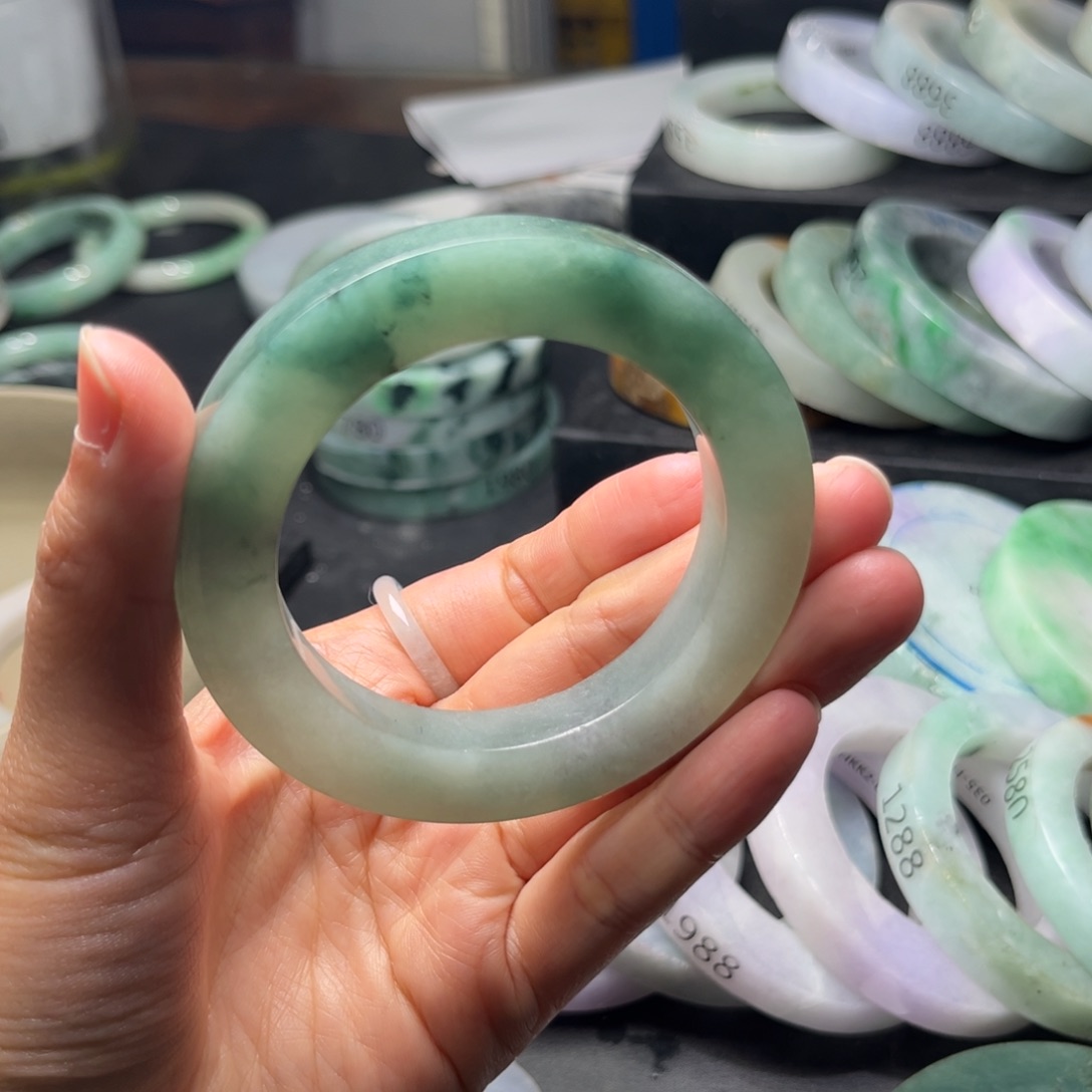 定制翡翠翡翠手镯未镶嵌1**4