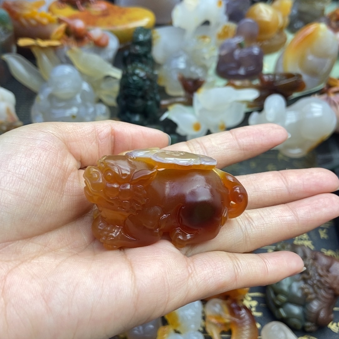 石英质玉挂件未镶嵌传*