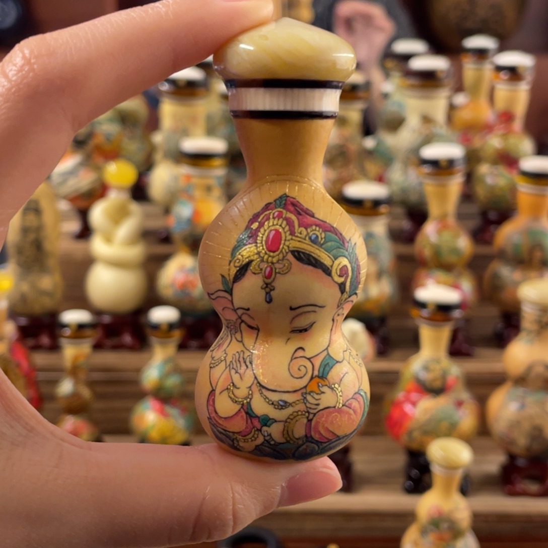 “***”大叶紫檀（黑酸枝木类）