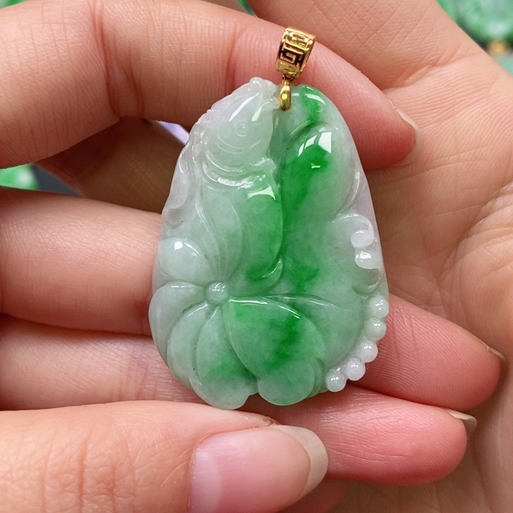 翡翠颈饰未镶嵌吊坠