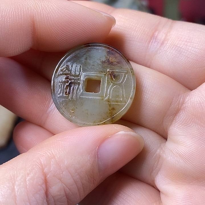 和田玉（糖玉）车挂未镶嵌城*