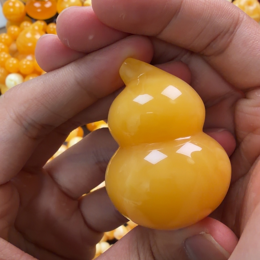 琥珀未镶嵌珠宝奇石32g