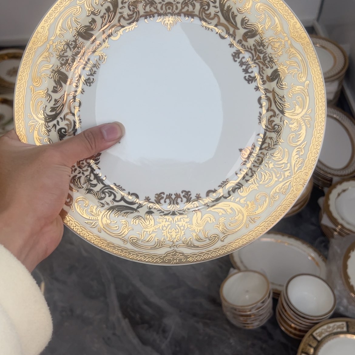 【闪购商品】瓷片10.5寸平盘一个一单尾单