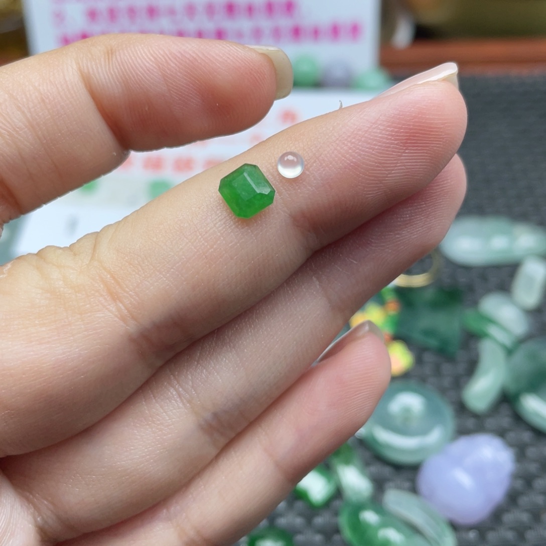 未镶嵌挂件翡翠*️***  翡翠