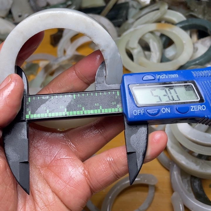 远***志和田玉未镶嵌珠宝半成品