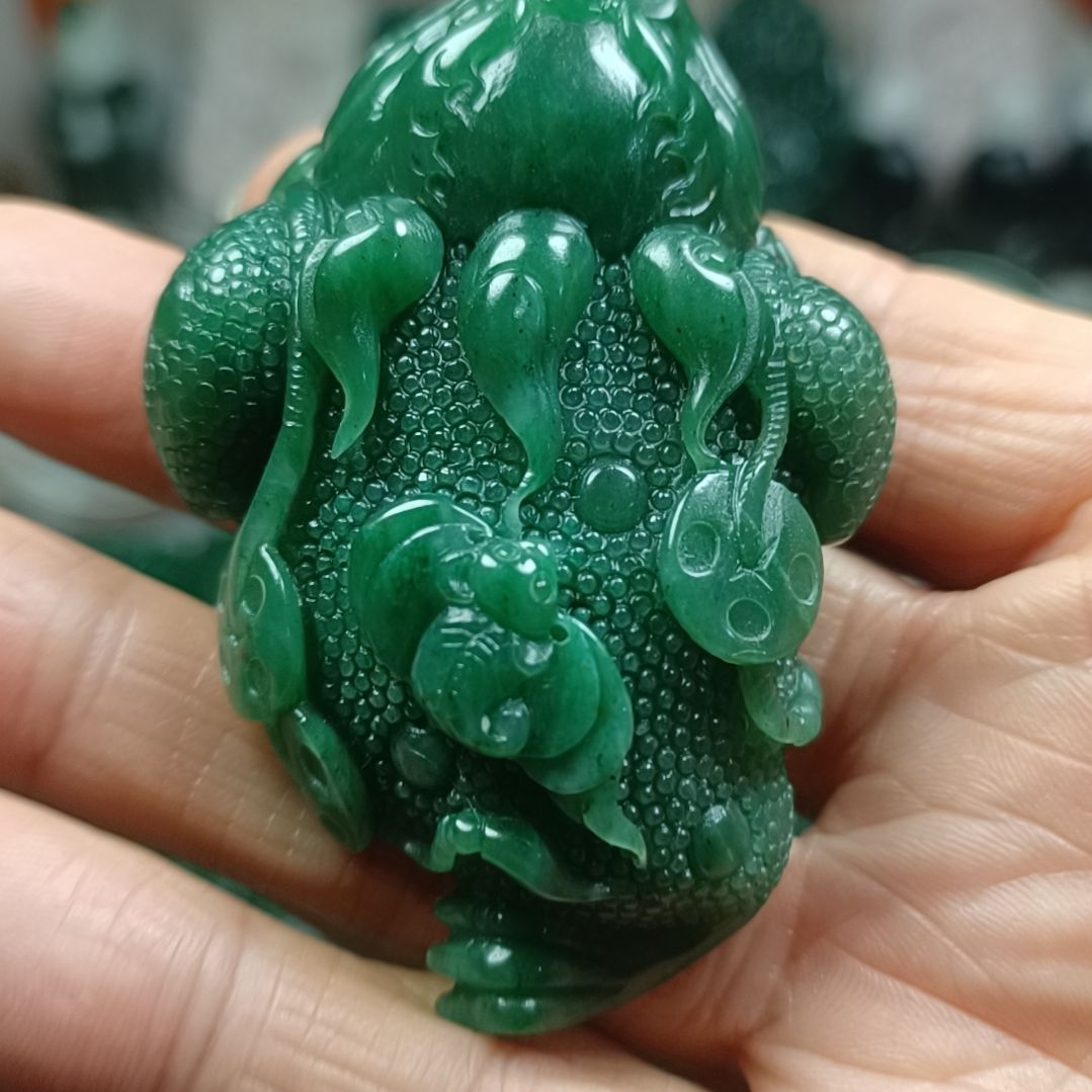 岩***鹰独山玉未镶嵌把件