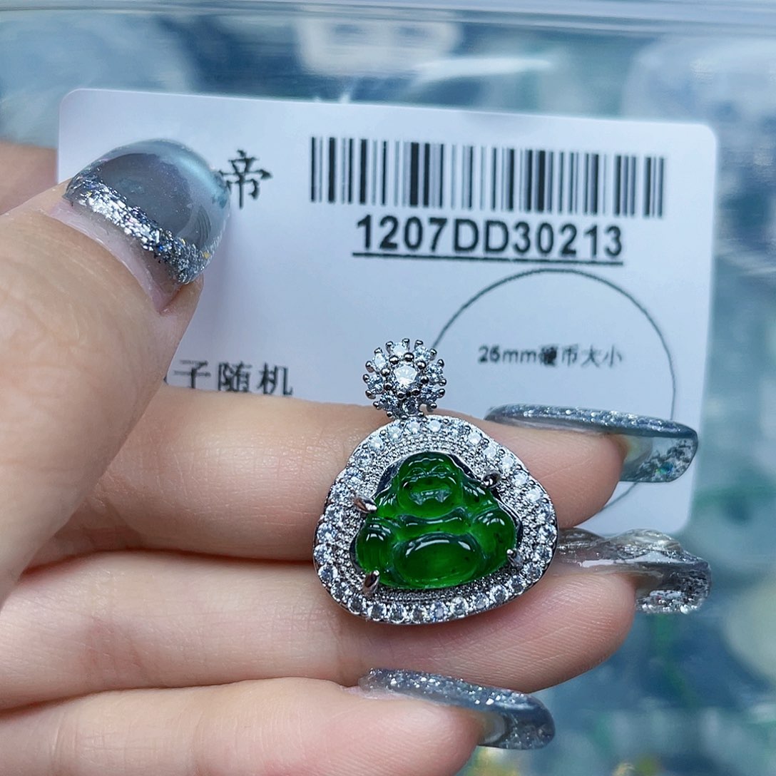 吊坠(不含链)未镶嵌翡翠