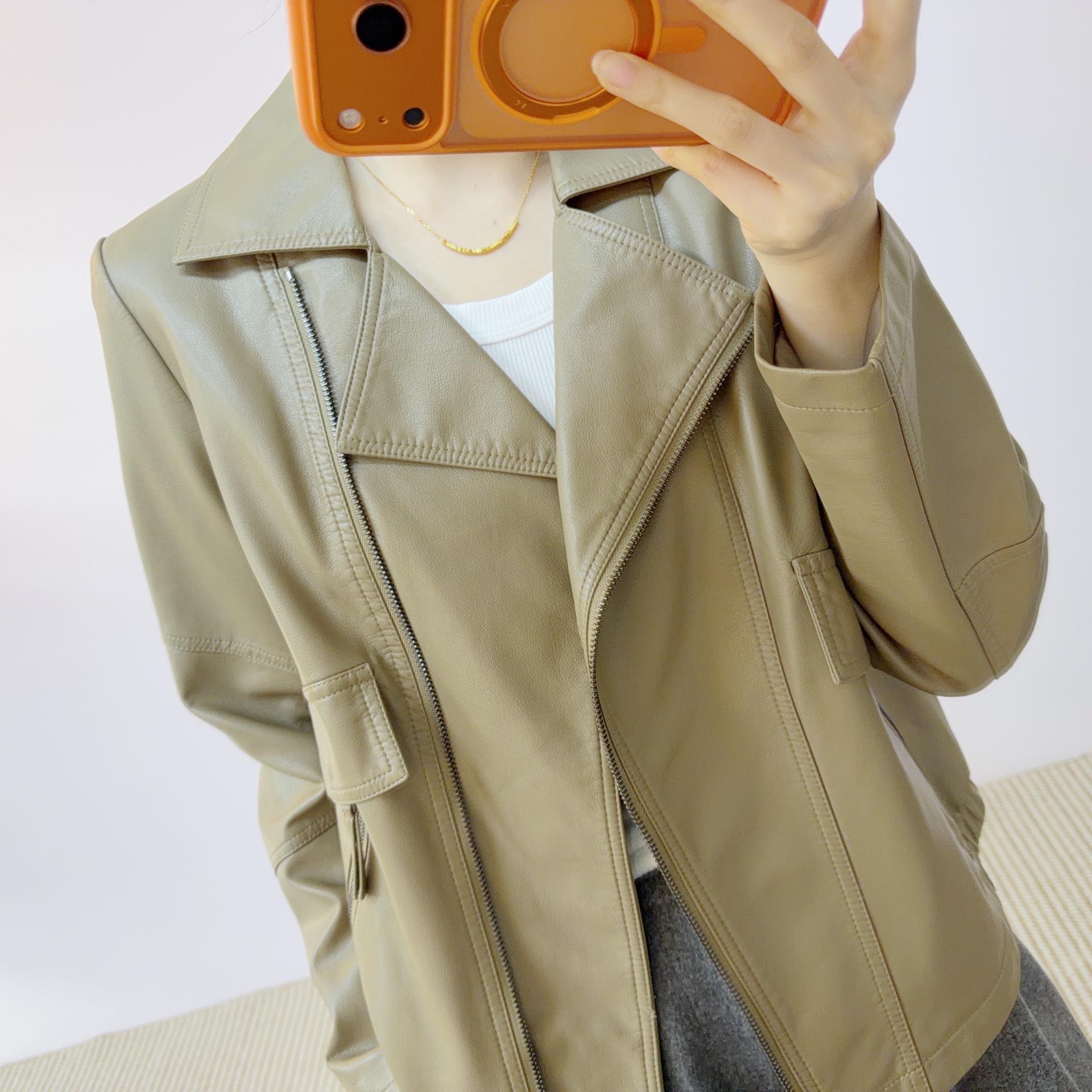 315时尚专柜品牌时尚百搭小个子短款简约翻领皮衣外套315/GJ