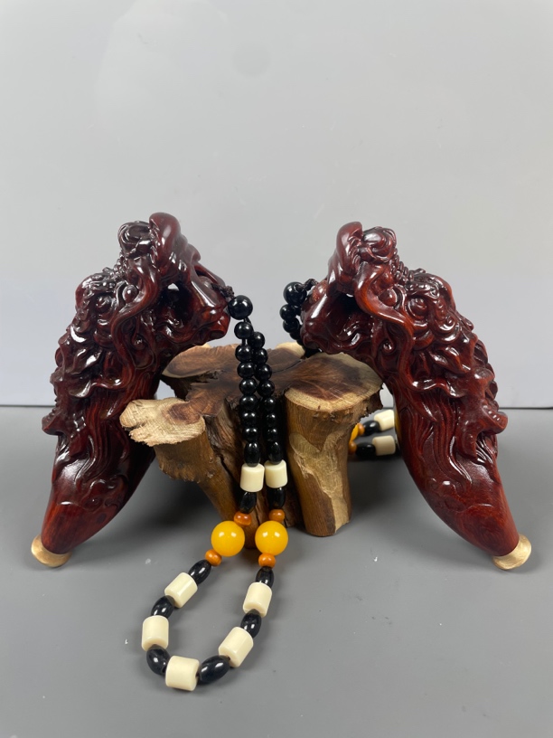 紫檀雕刻龙王弹弓.外弓门75.撑头15