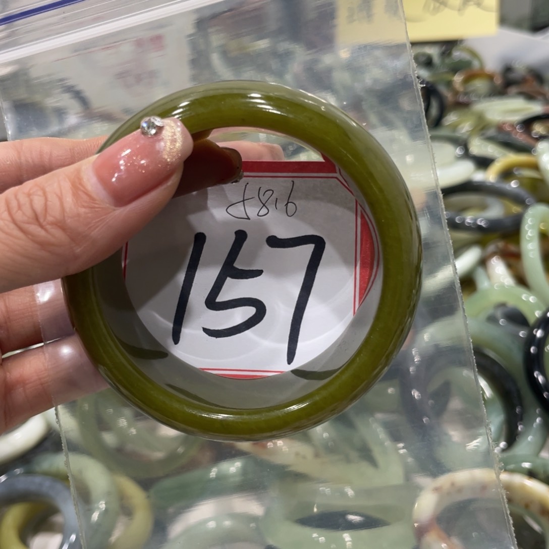 蛇纹石玉手镯未镶嵌