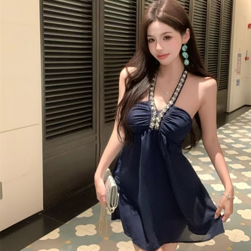 夏季拼接透气韩版短裙挂脖连衣裙复古纯欲高智淡人风