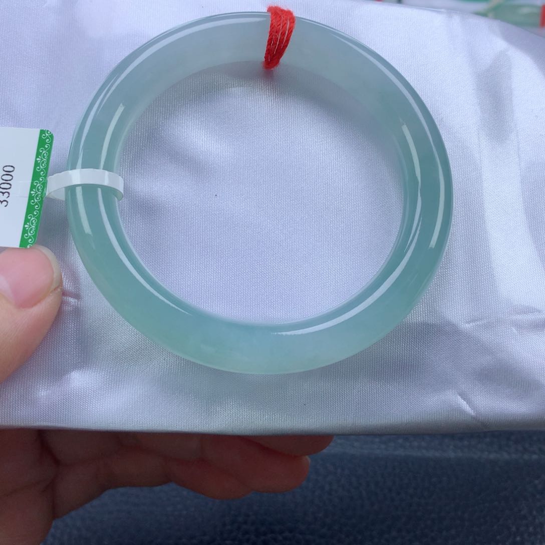 翡翠手镯未镶嵌57圆