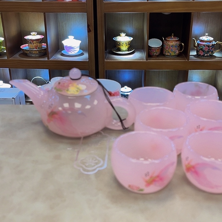 段泥茶杯吧啦吧拉吧拉的