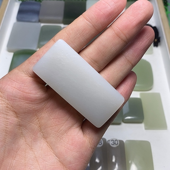 和田玉未镶嵌颈饰行**水