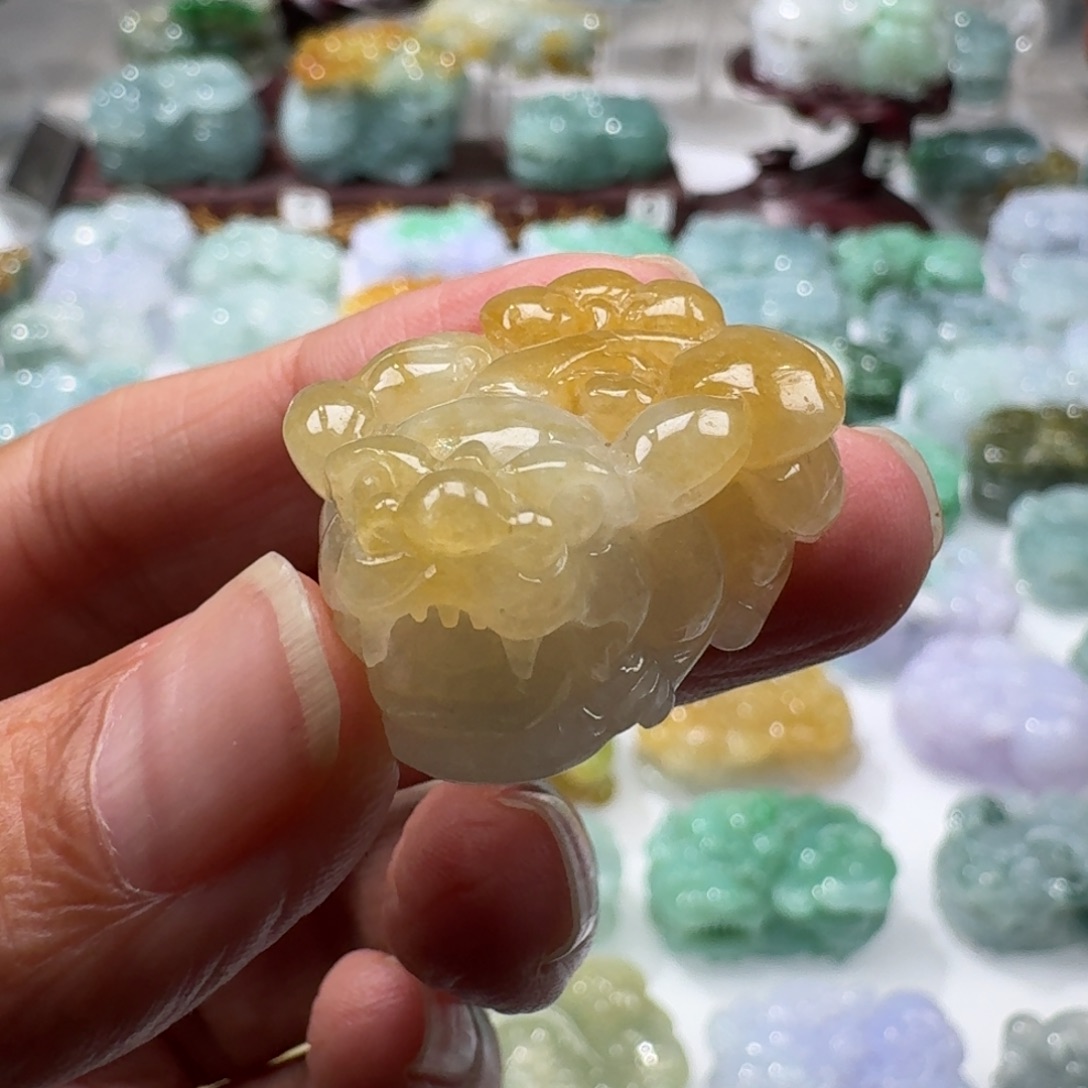 翡翠未镶嵌挂件貔貅