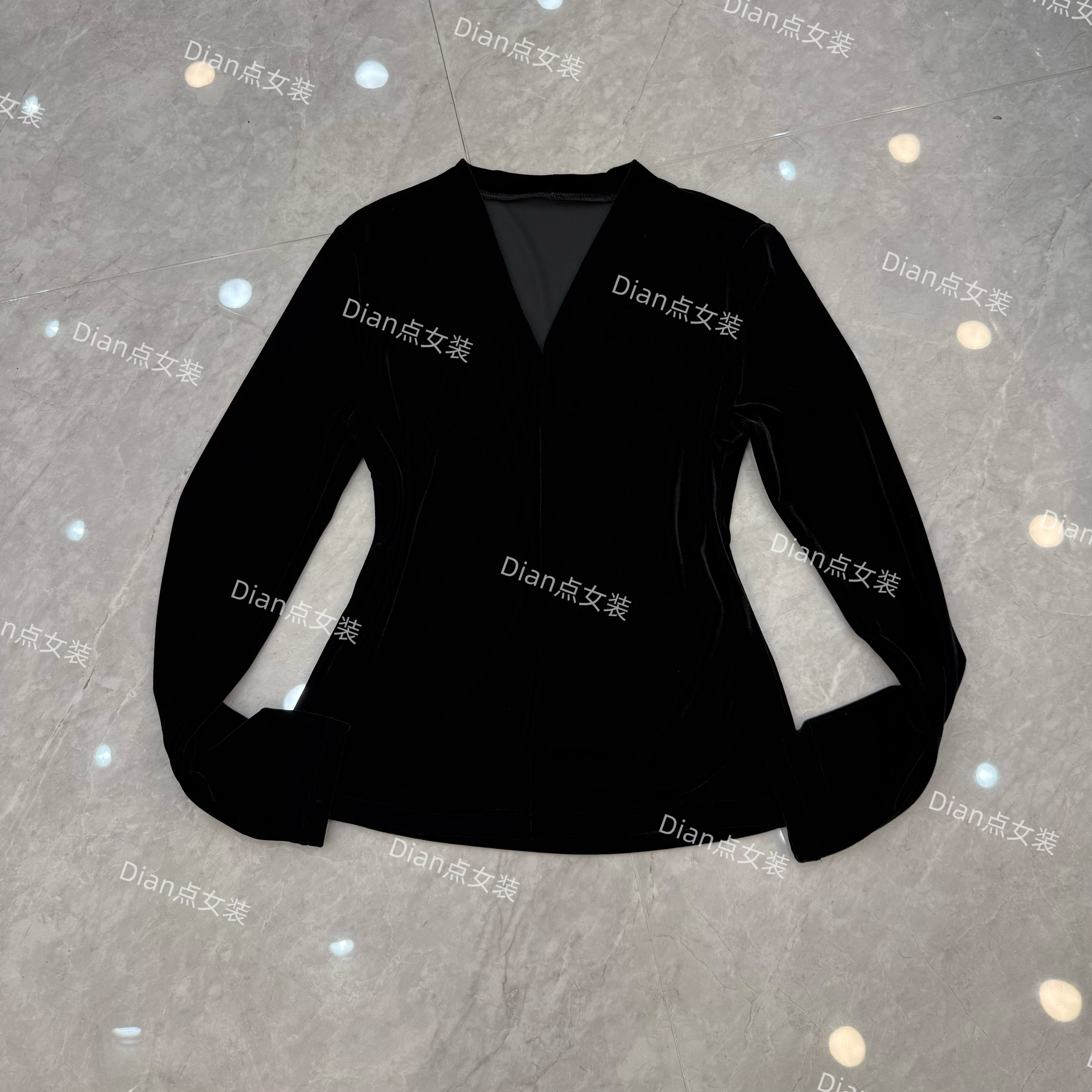 DD25年冬季新款气质时尚百搭显瘦V领丝绒打底衫5592