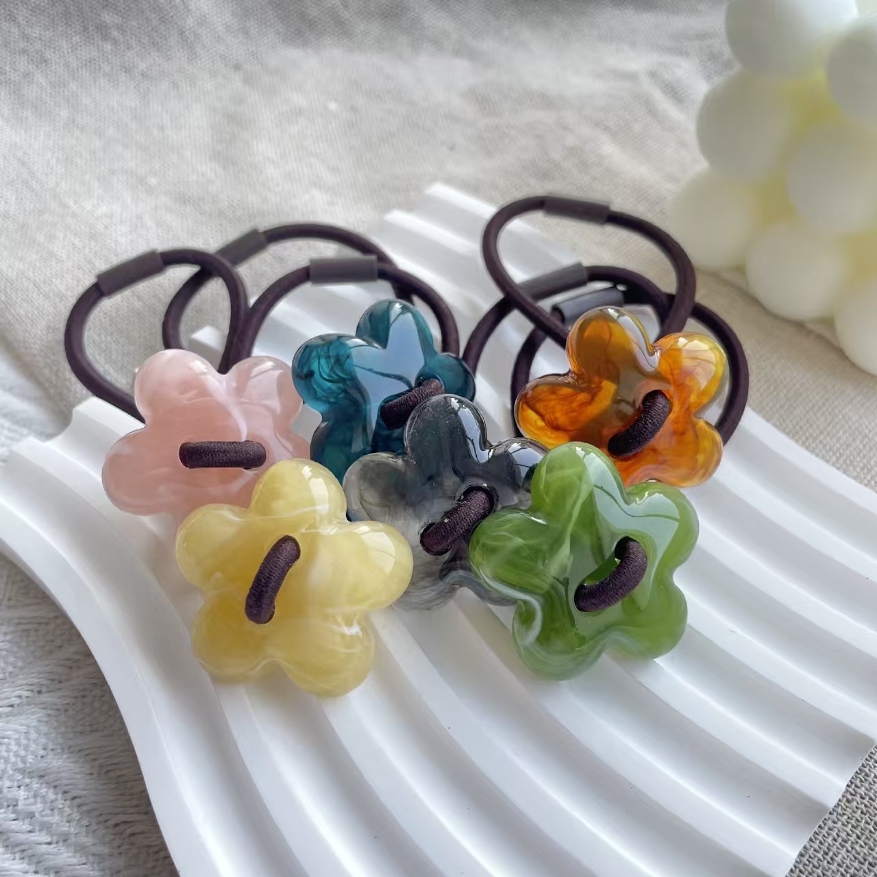 亚克力果冻小花发圈1根（颜色随机）