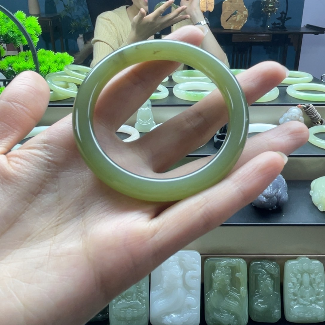 和田玉未镶嵌手镯青海湖水绿53
