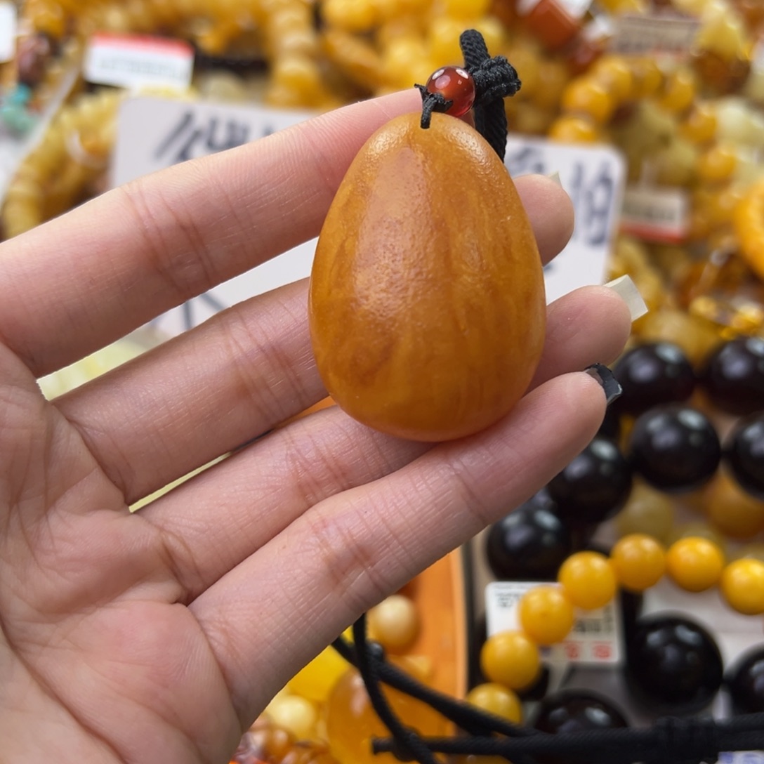 琥珀珠宝奇石未镶嵌