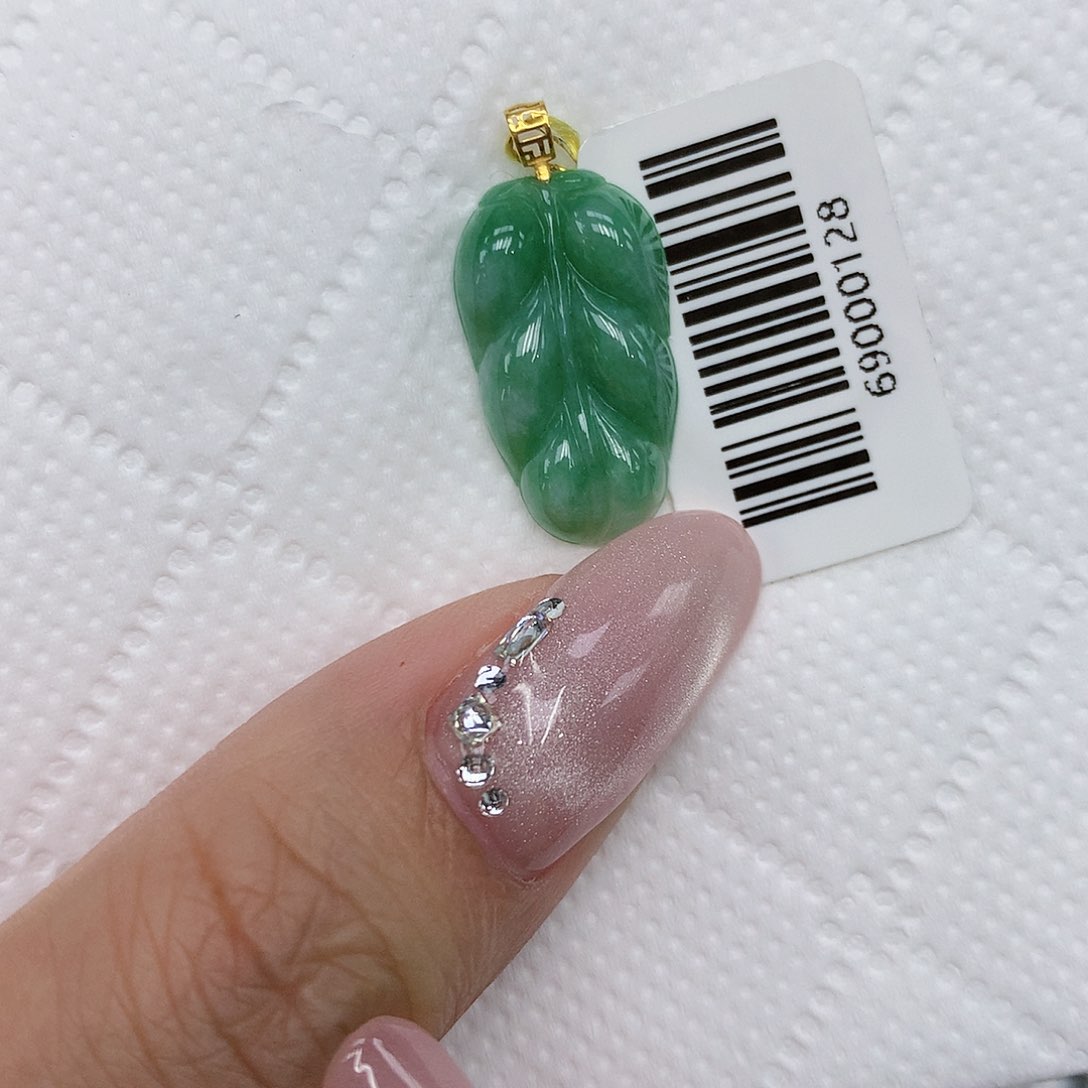 颈饰18K金镶嵌翡翠