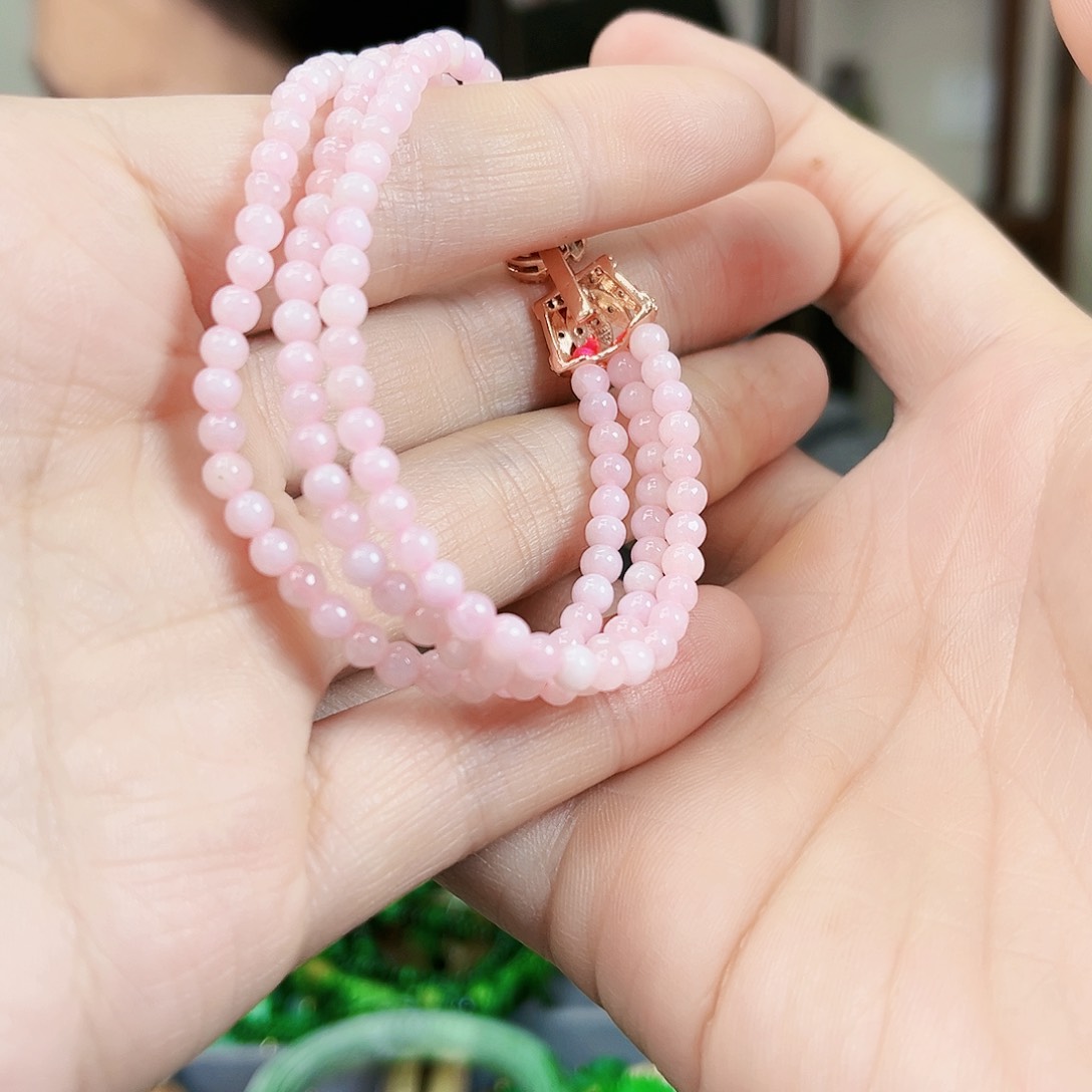 翡翠颈饰未镶嵌手链