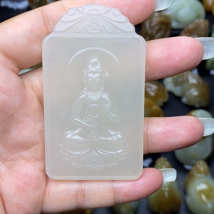 颈饰未镶嵌和田玉