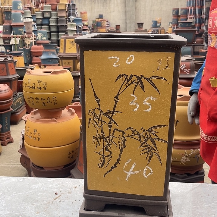 紫砂紫砂花盆和小