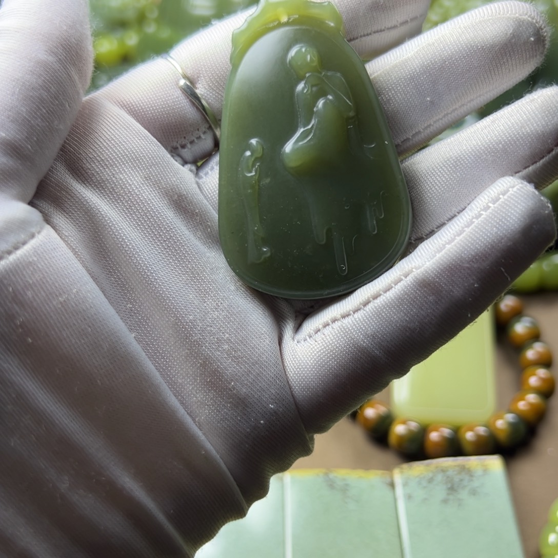 岫岩老玉（透闪石质玉）未镶嵌挂件