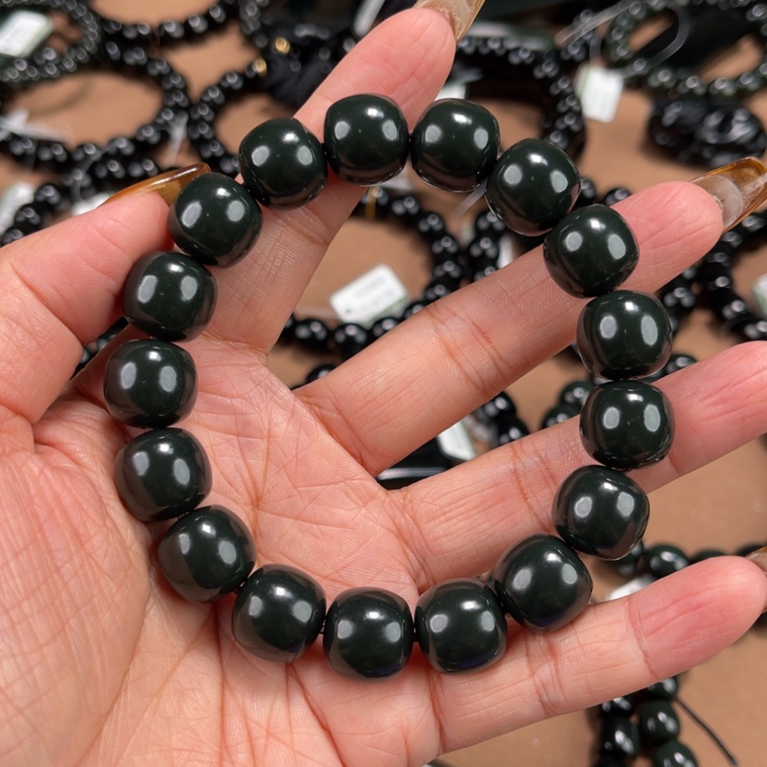 鹏***）和田玉未镶嵌手串