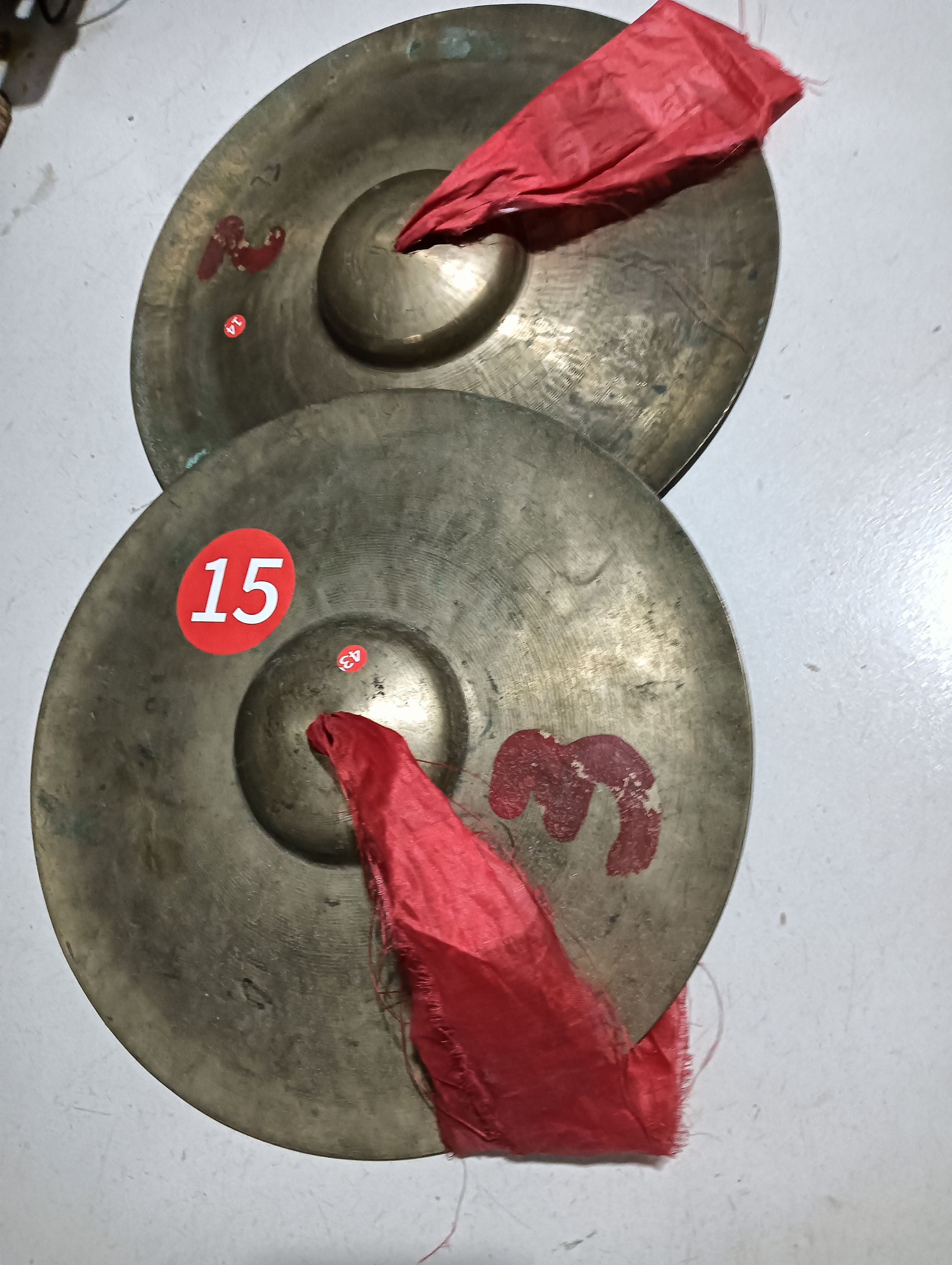 下乡收来硬杂木老称八套，称重量二百斤左右，保存完整品相如图