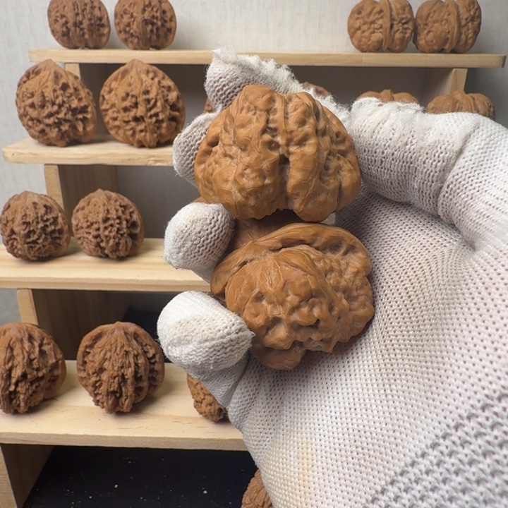 密***杨文玩核桃吊坠蛤蟆头