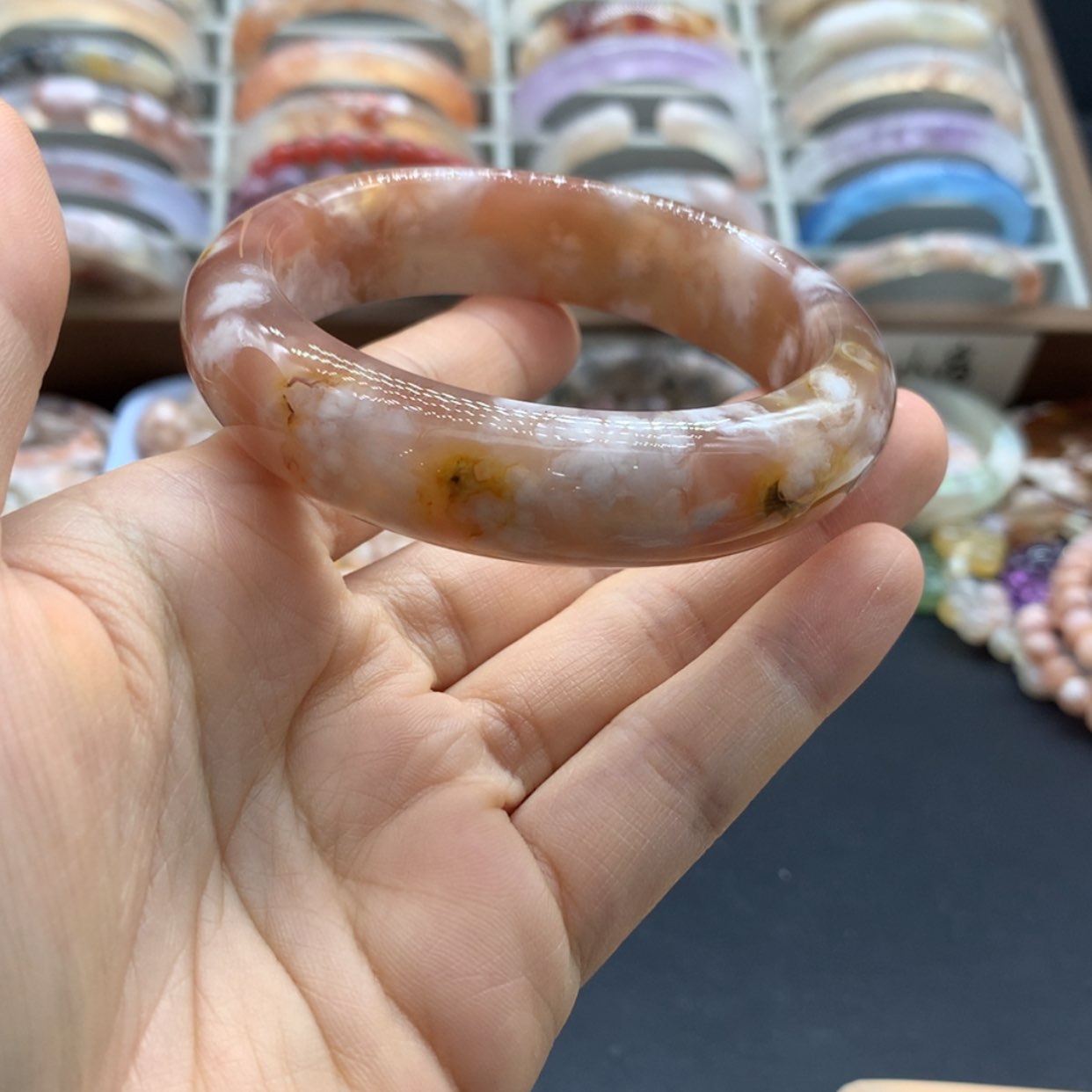 【闪购商品】玛瑙/玉髓手镯未镶嵌乐*