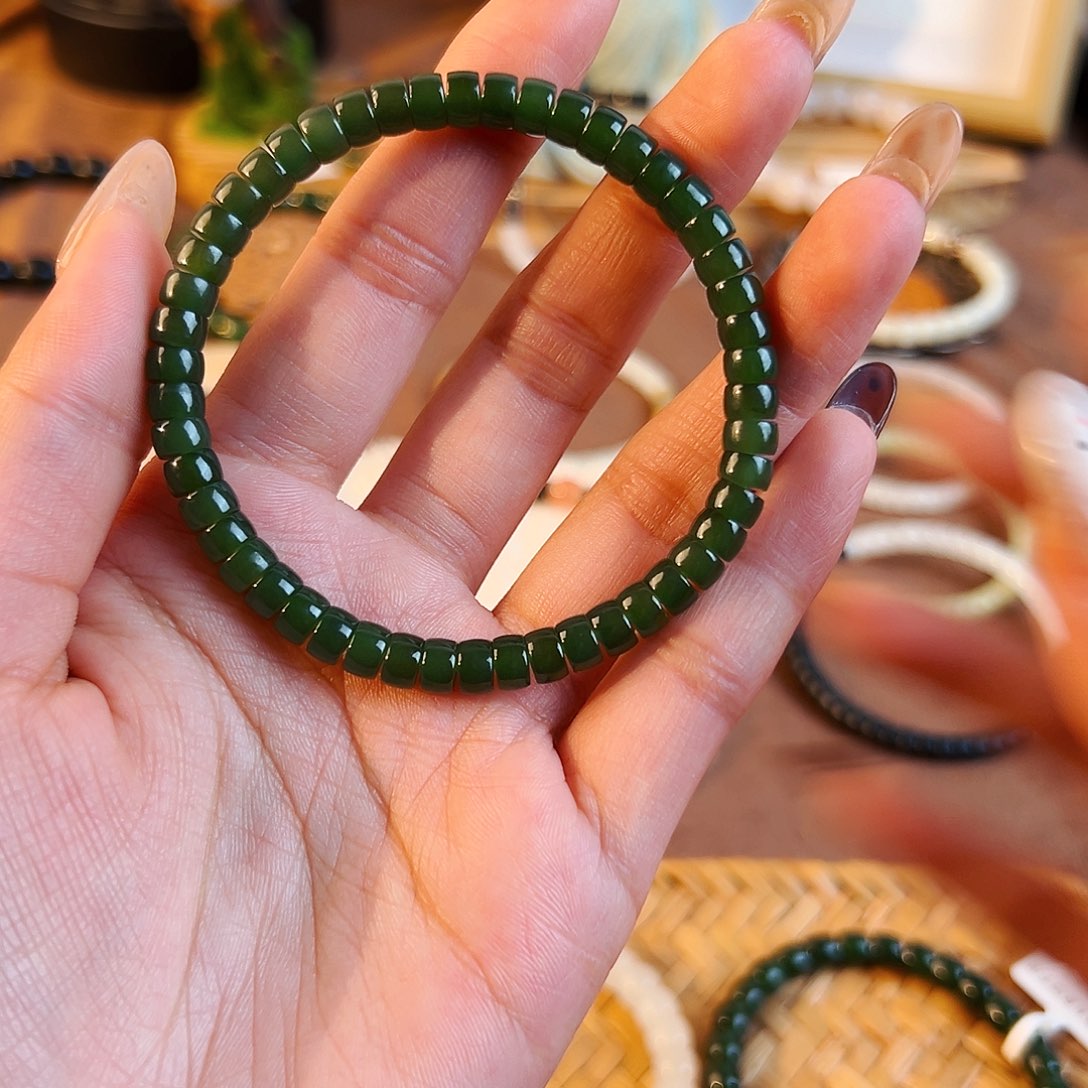 南***陌和田玉未镶嵌手串