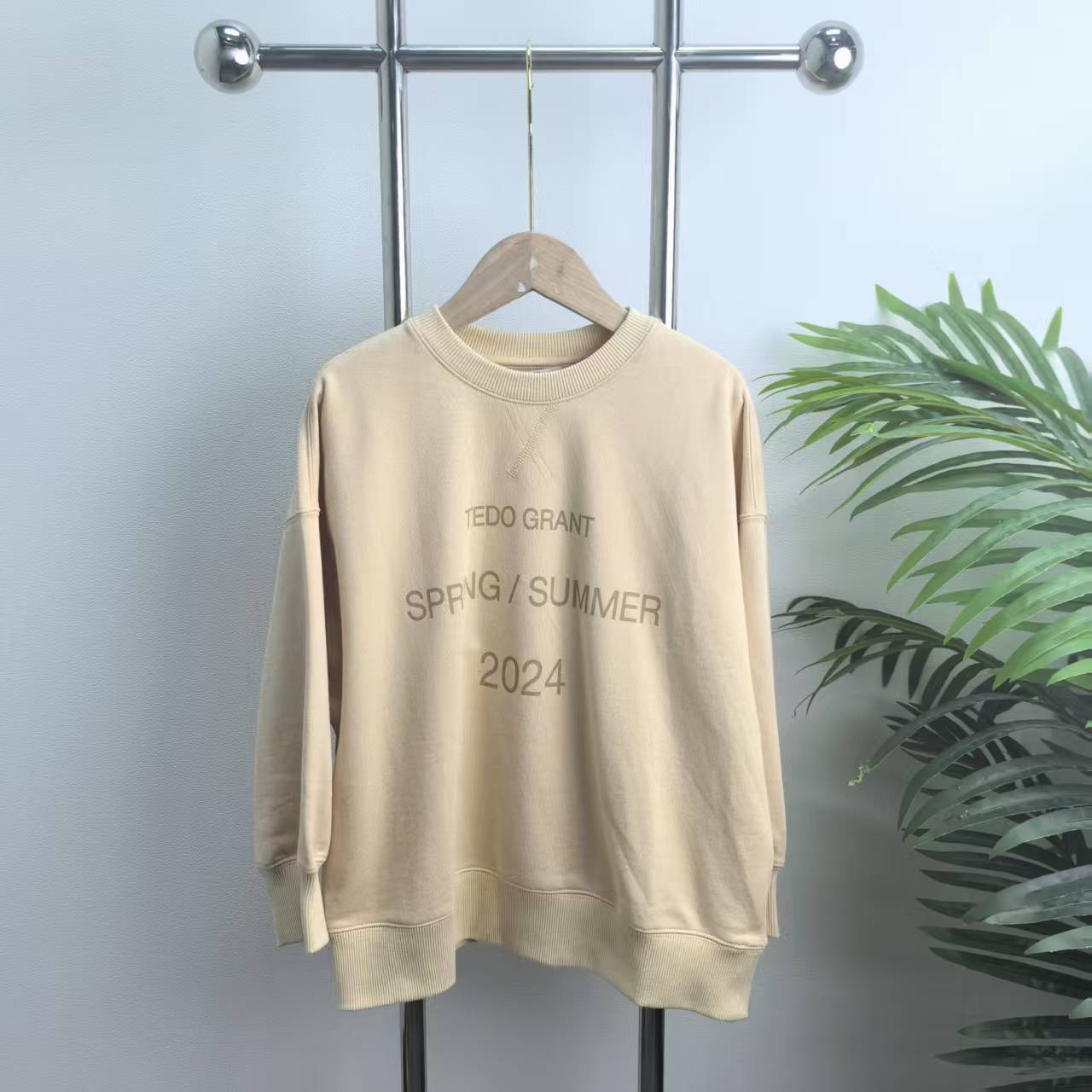 【0160】橙色字母印花卫衣B0-7