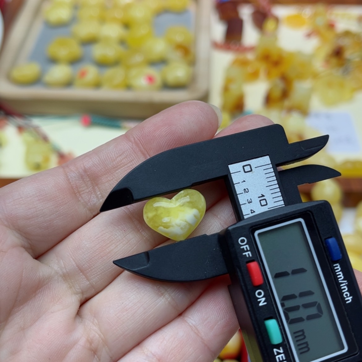 【闪购商品】蜜蜡裸石未镶嵌配饰