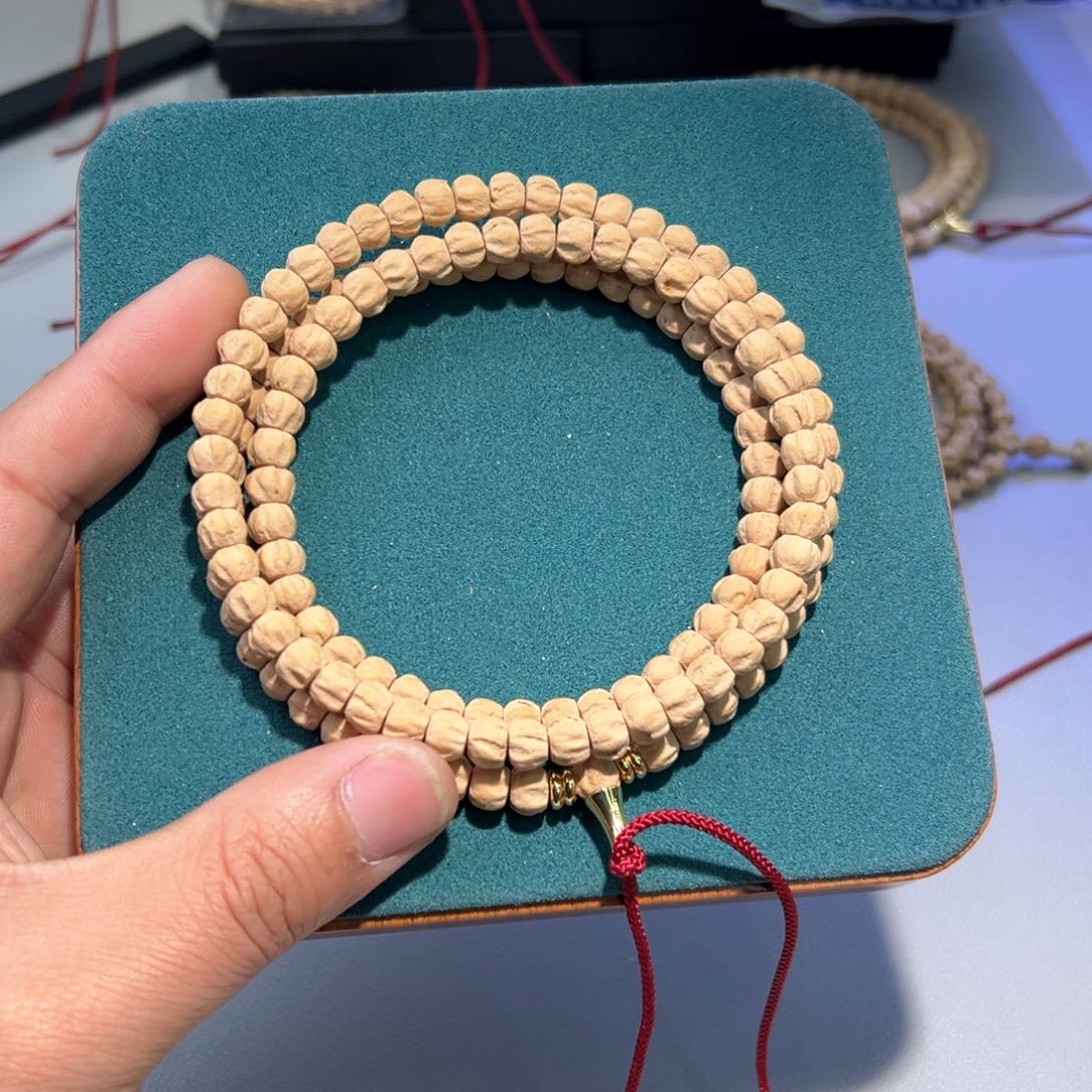 柏香籽/百香籽吊坠?