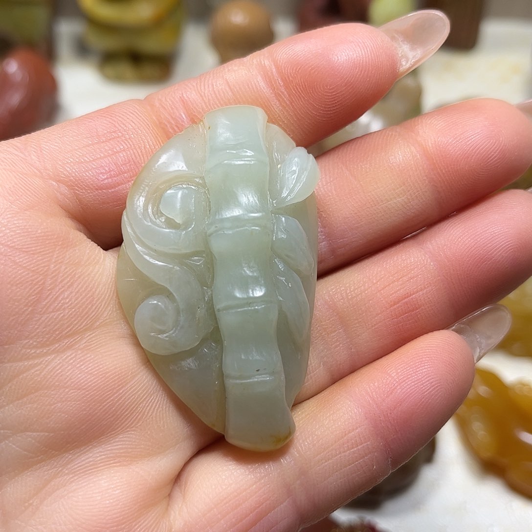 白玉菩提吊坠白玉菩提吊坠