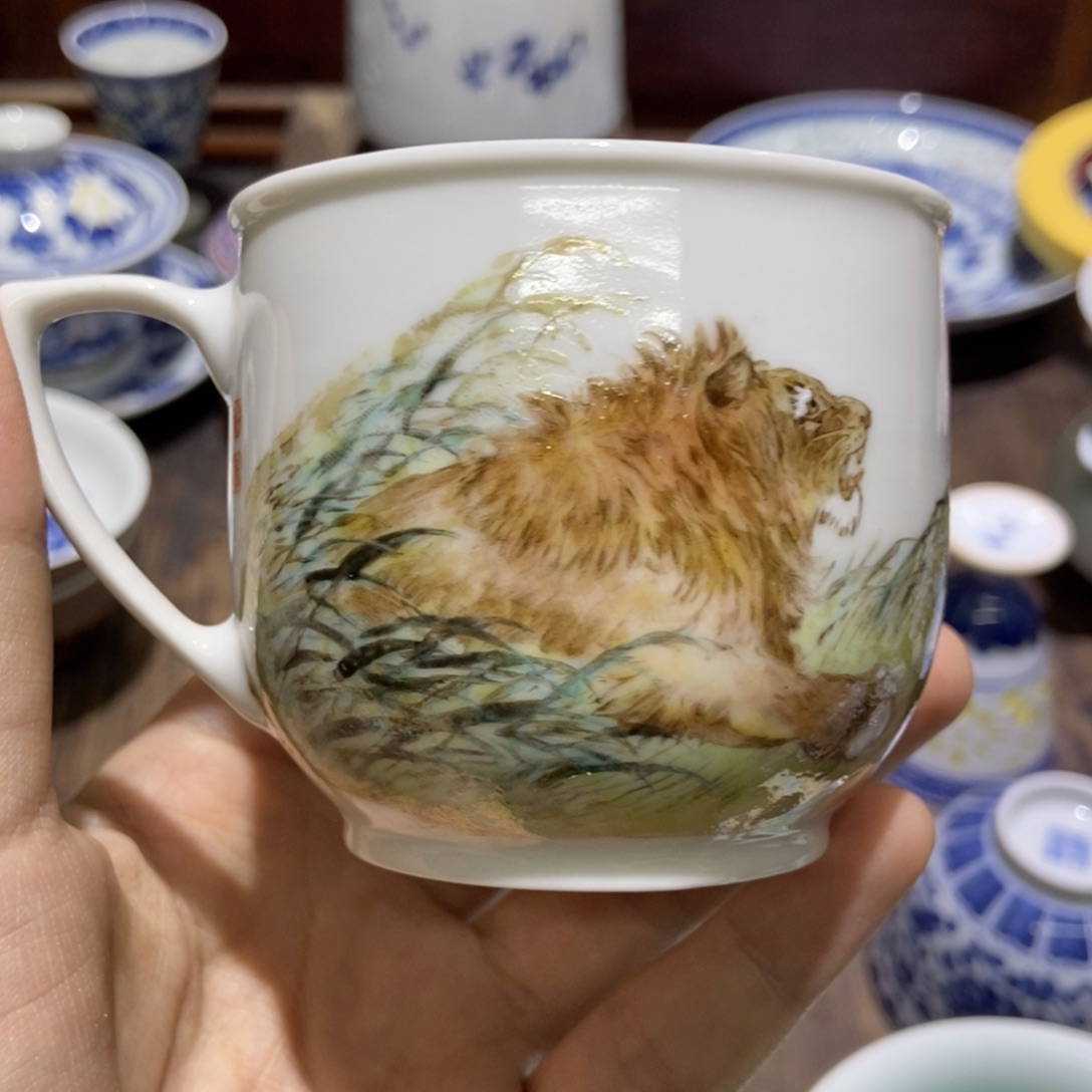 卷***婷陶瓷艺术品的制作