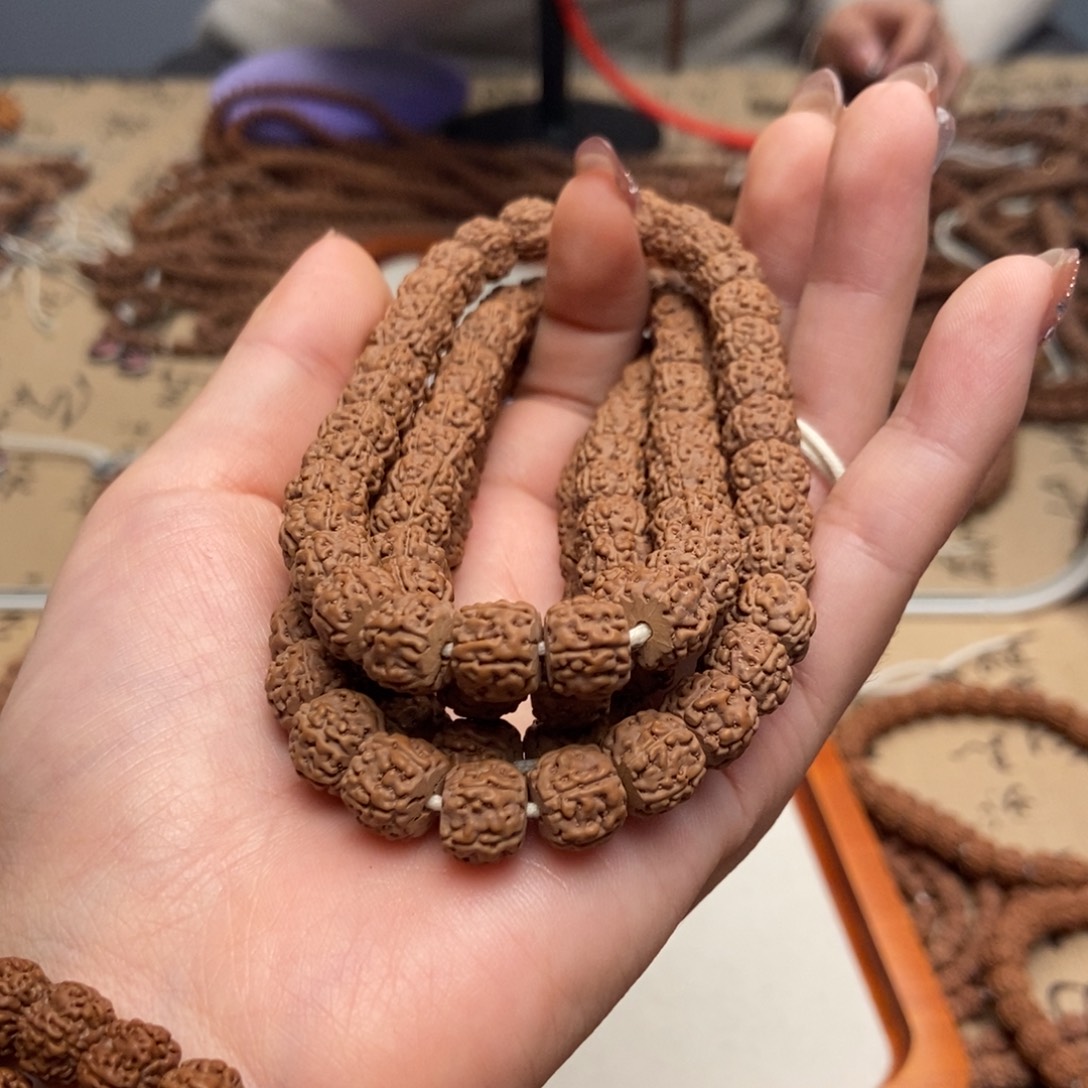 岁***料金刚菩提吊坠藏切盘龙108